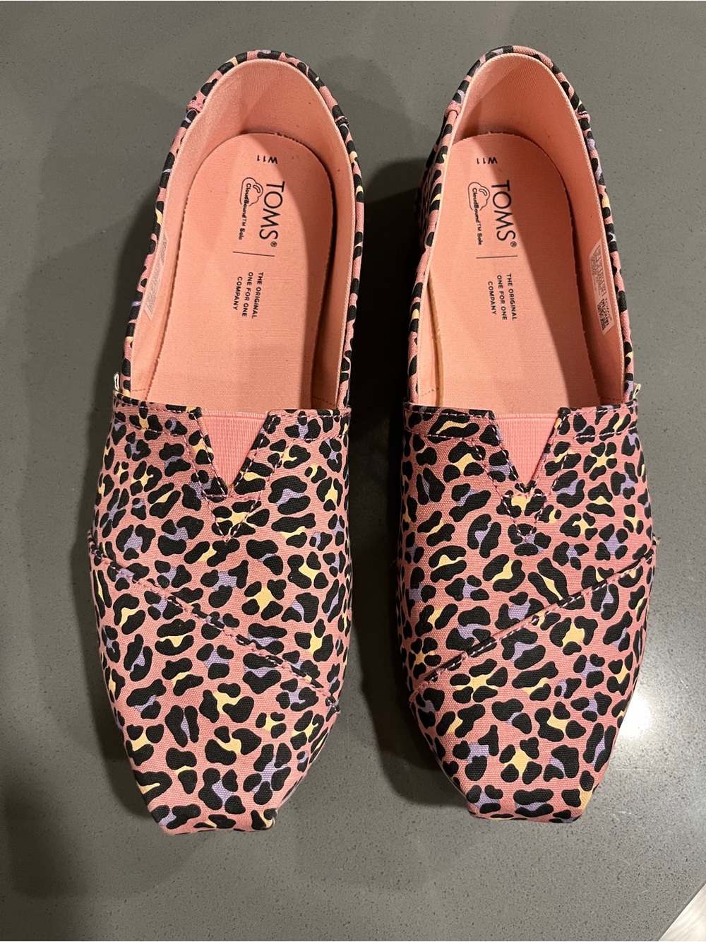 TOMS Women Sz 11 Pink Leopard-Print Slip-On Flats with Multi-Color Spots